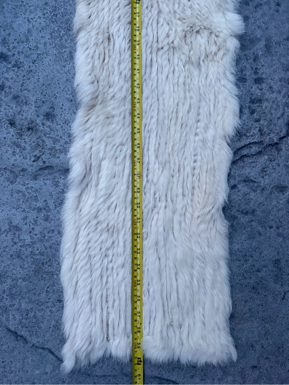 Danier Cream Faux Fur Scarf - Picture 3 of 10